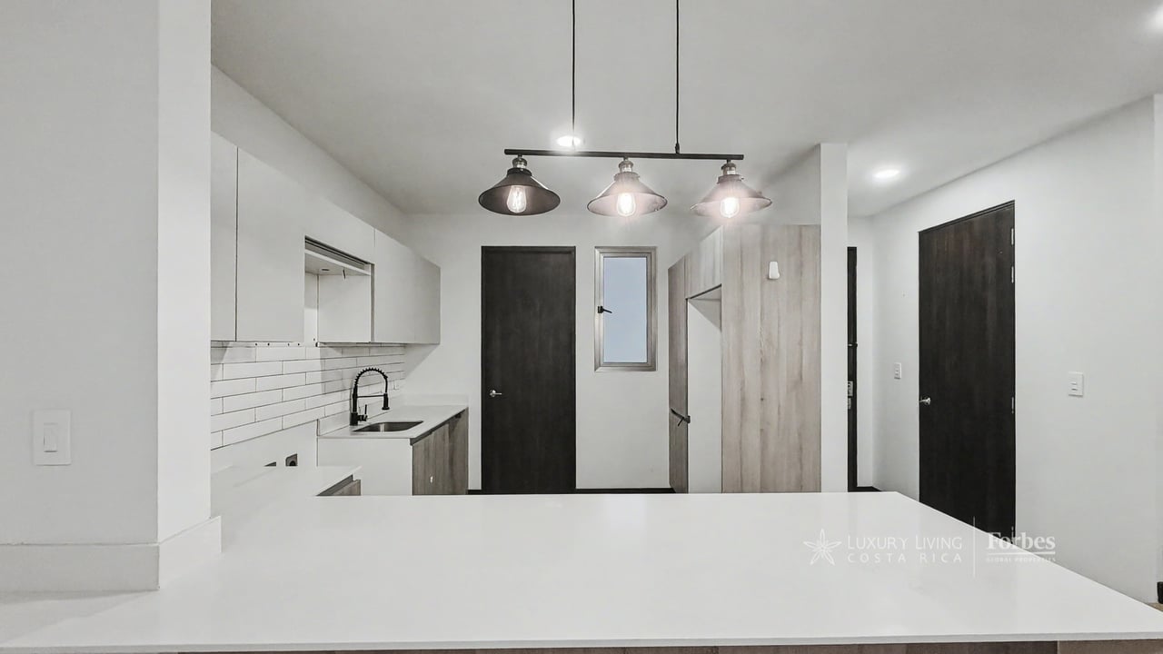 21480 - House, 3 bedrooms, office, terrace, pool, gated community, Escazú