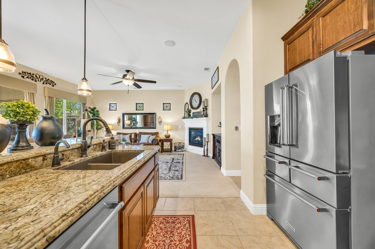 4040 Borderlands Dr