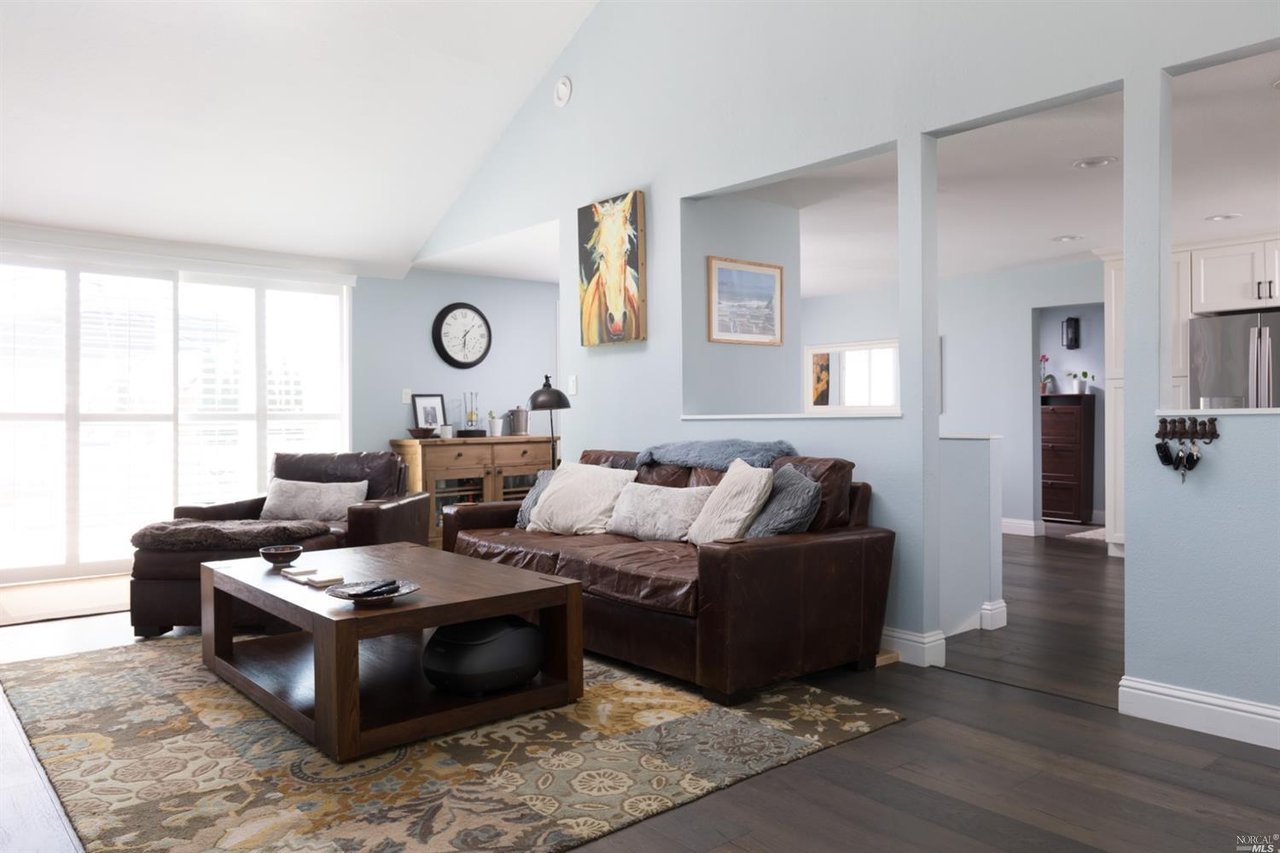 154 Renfrew Ct
