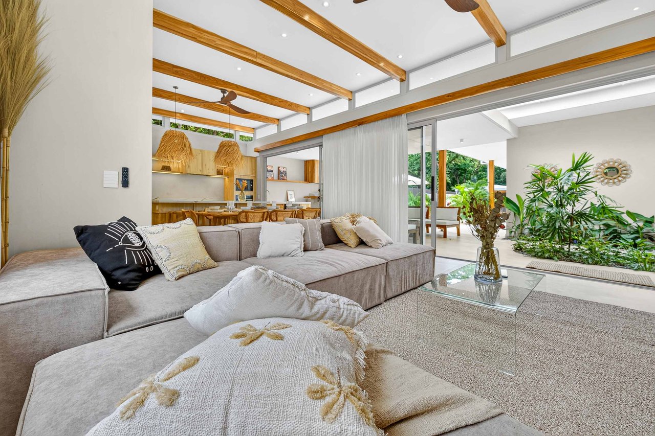 Casa Senderos | 4-Bedroom Tropical Home with Private Pool in Tamarindo