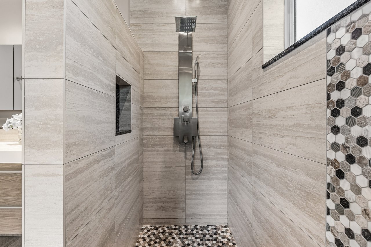 69-1010 KEANA PL, #B101