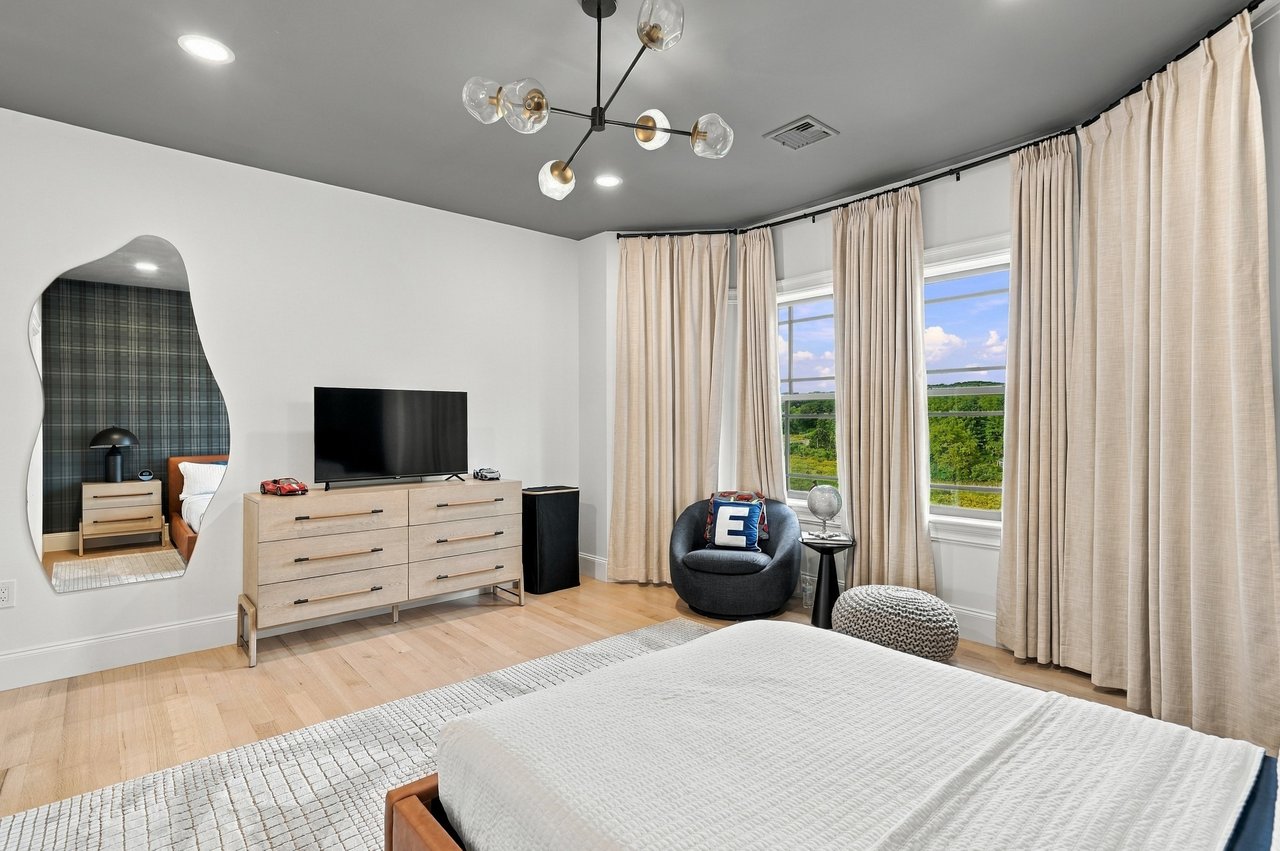 An Exceptional Southborough Estate