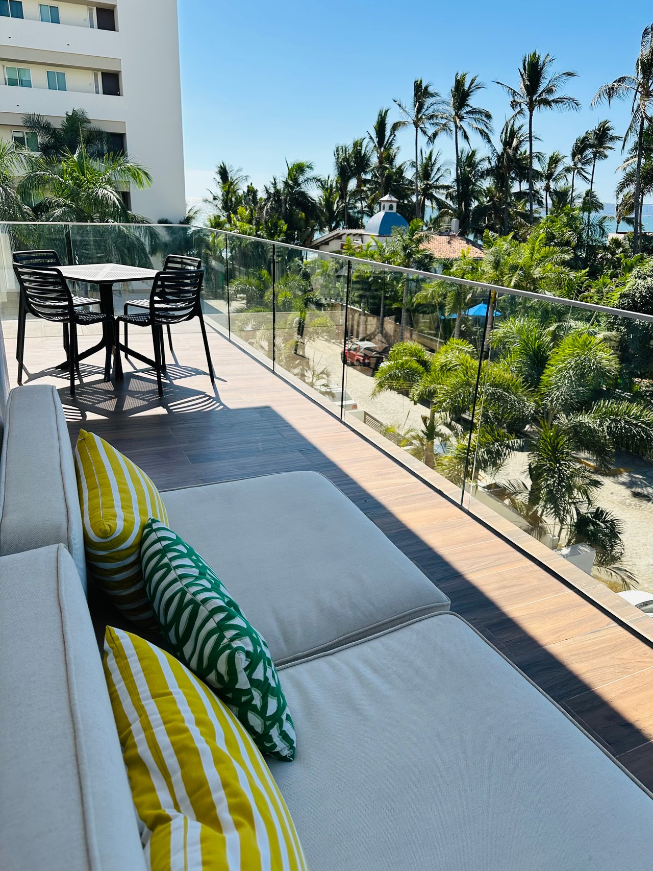 🌊 FOR RENT - Pavilion - 2 Bed Ocean Views - Check-In to the Extraoardinary!