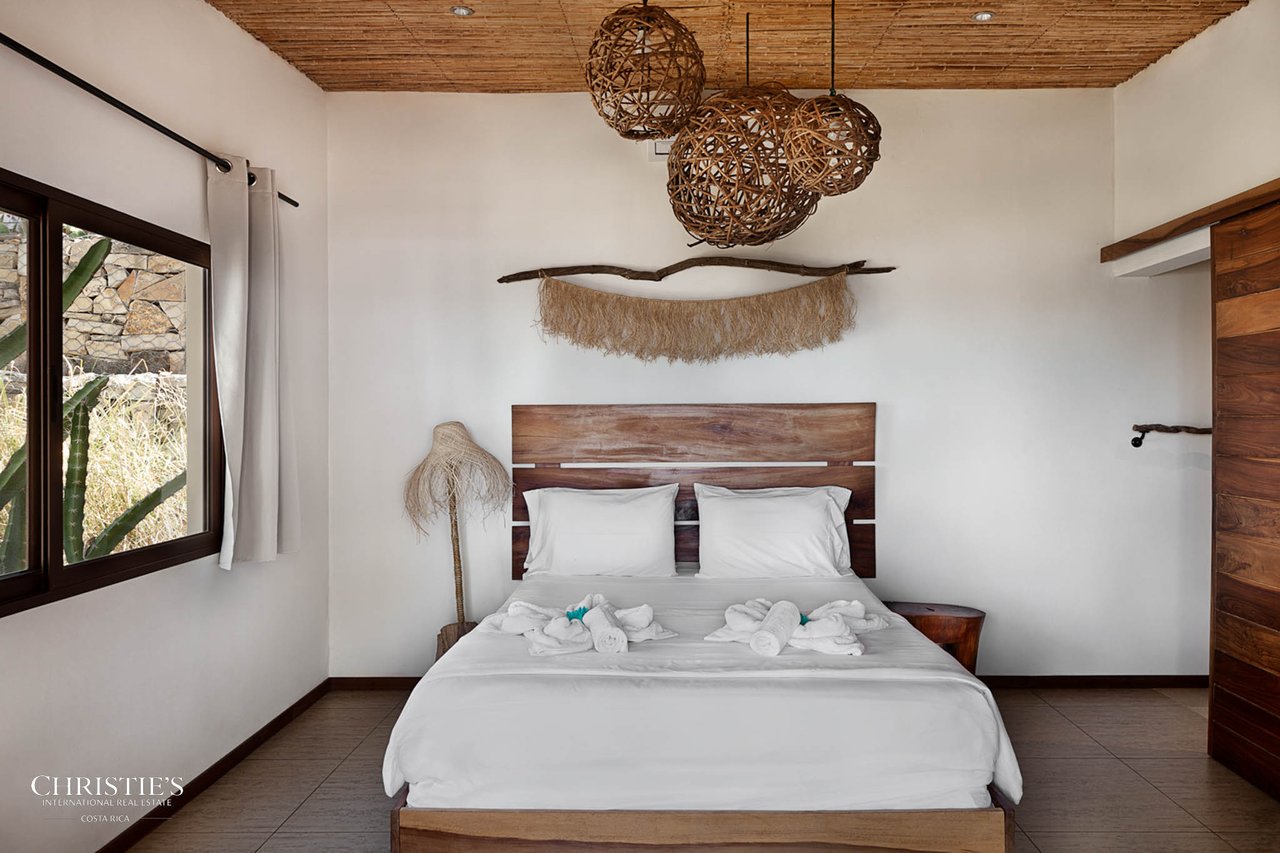 Mandla Boutique Coastal Retreat with World-Class Surf