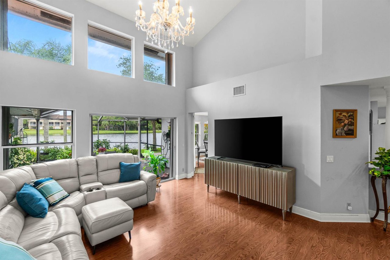 2011 NW 53rd St