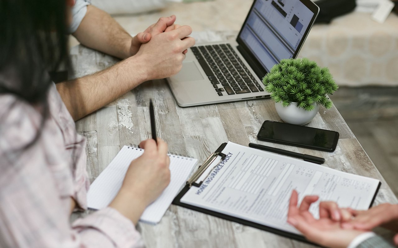 How To Deal With Low Ball Offers On Your Home