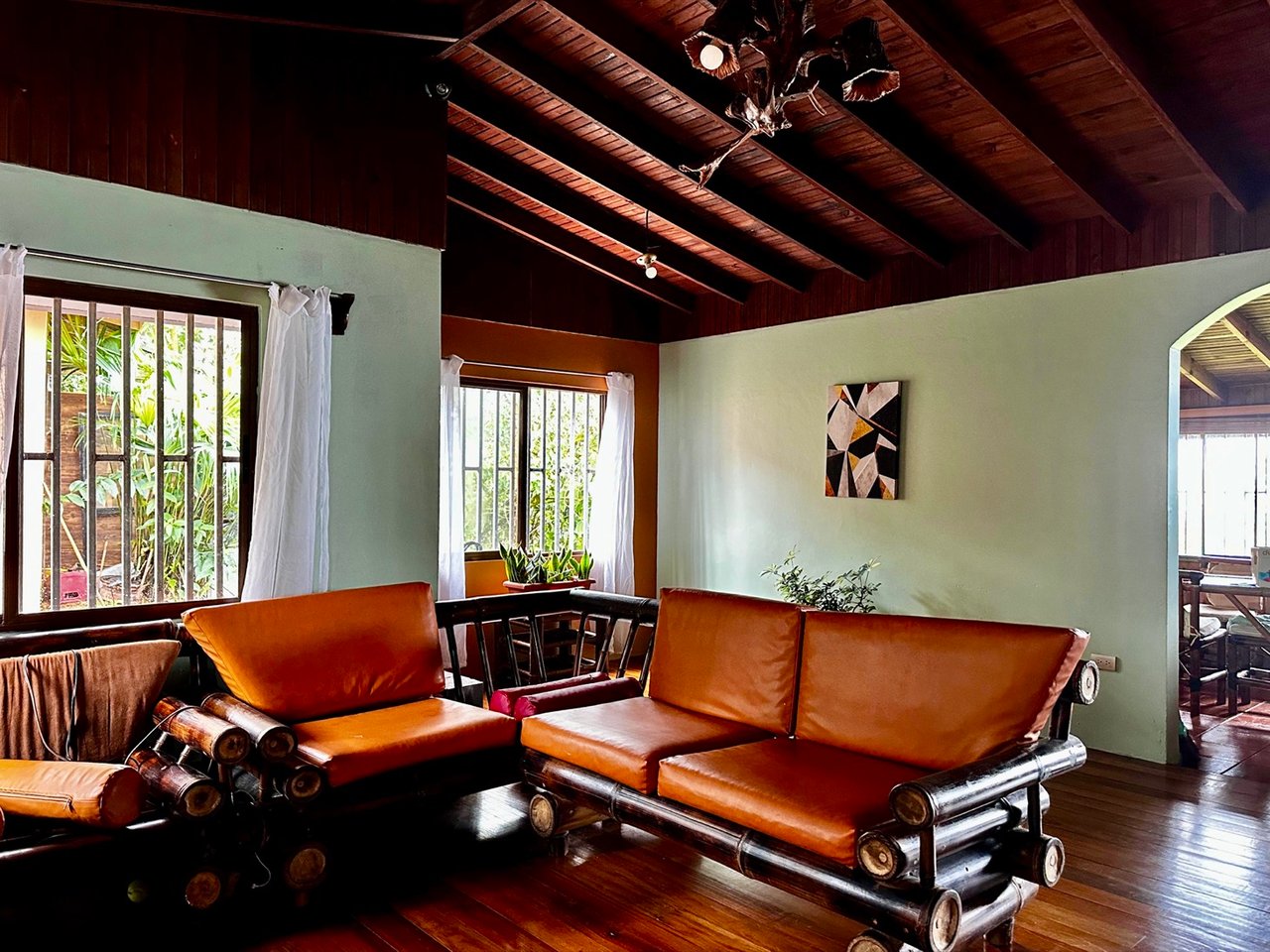 Strategically Located Property with Panoramic Views and Development Potential in Tinamastes