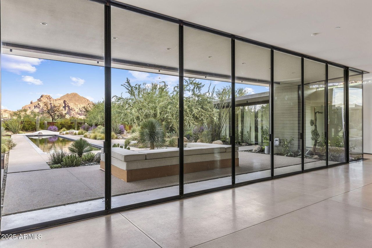 3700 E CAMINO SIN NOMBRE