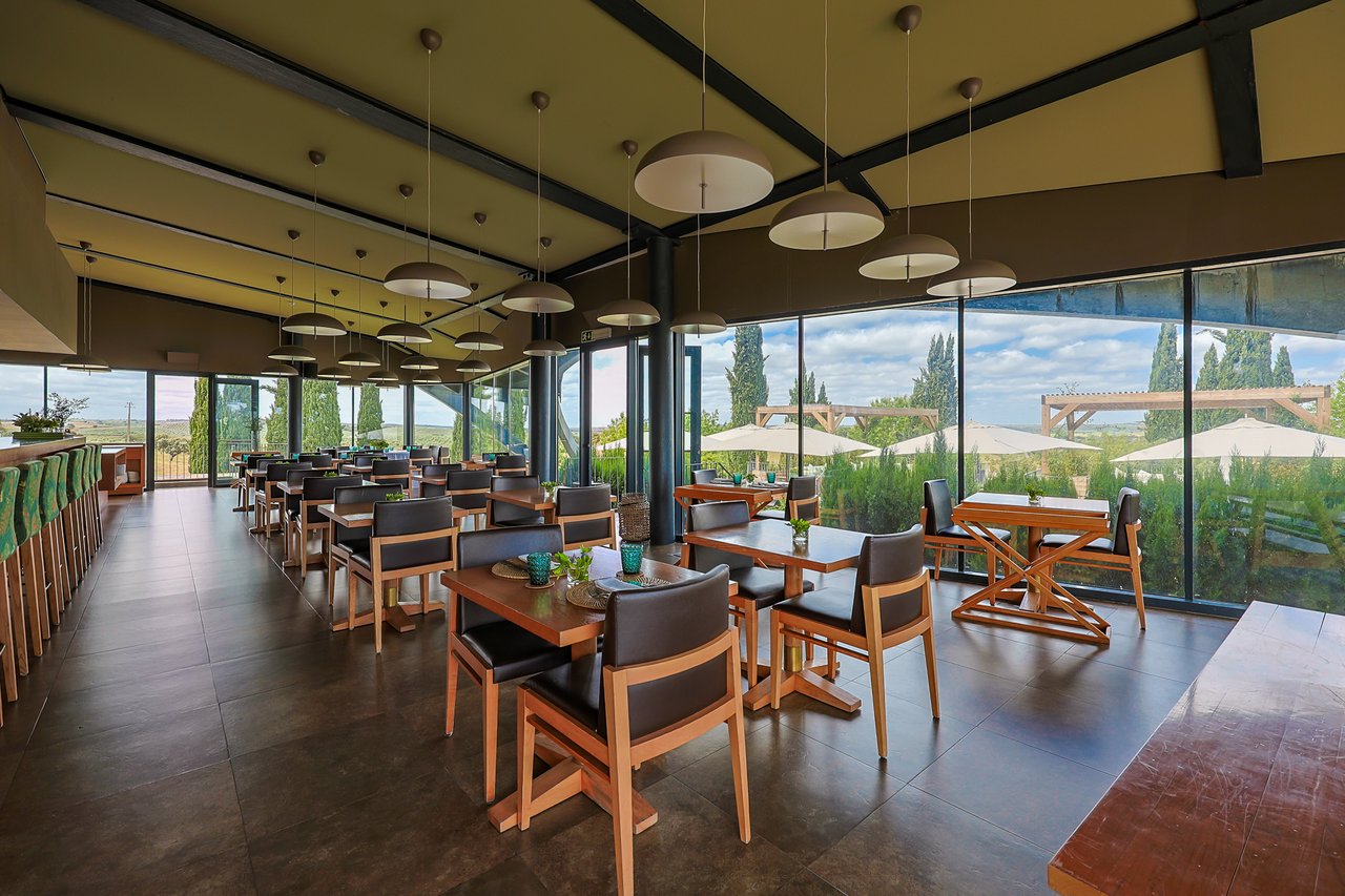Luxury Wellness & Sports Retreat in Portugal with Expansion Upside & €1M+ Revenue