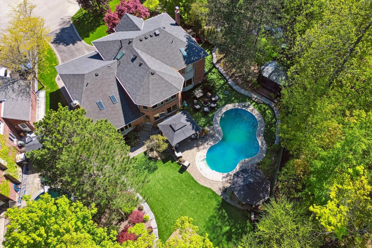 1662 Roundleaf Court