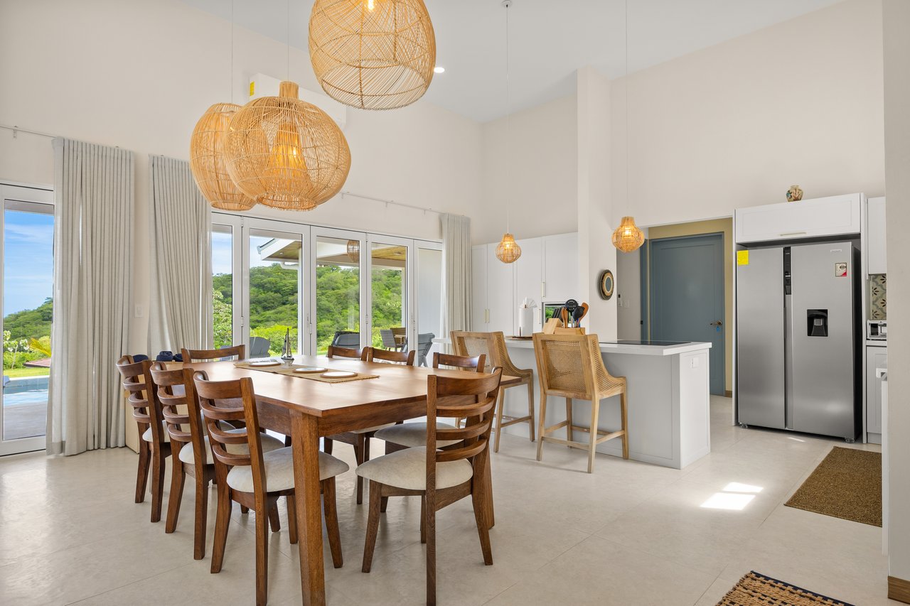 Dos Ríos 29 | Brand-New Ocean & Mountain View Home