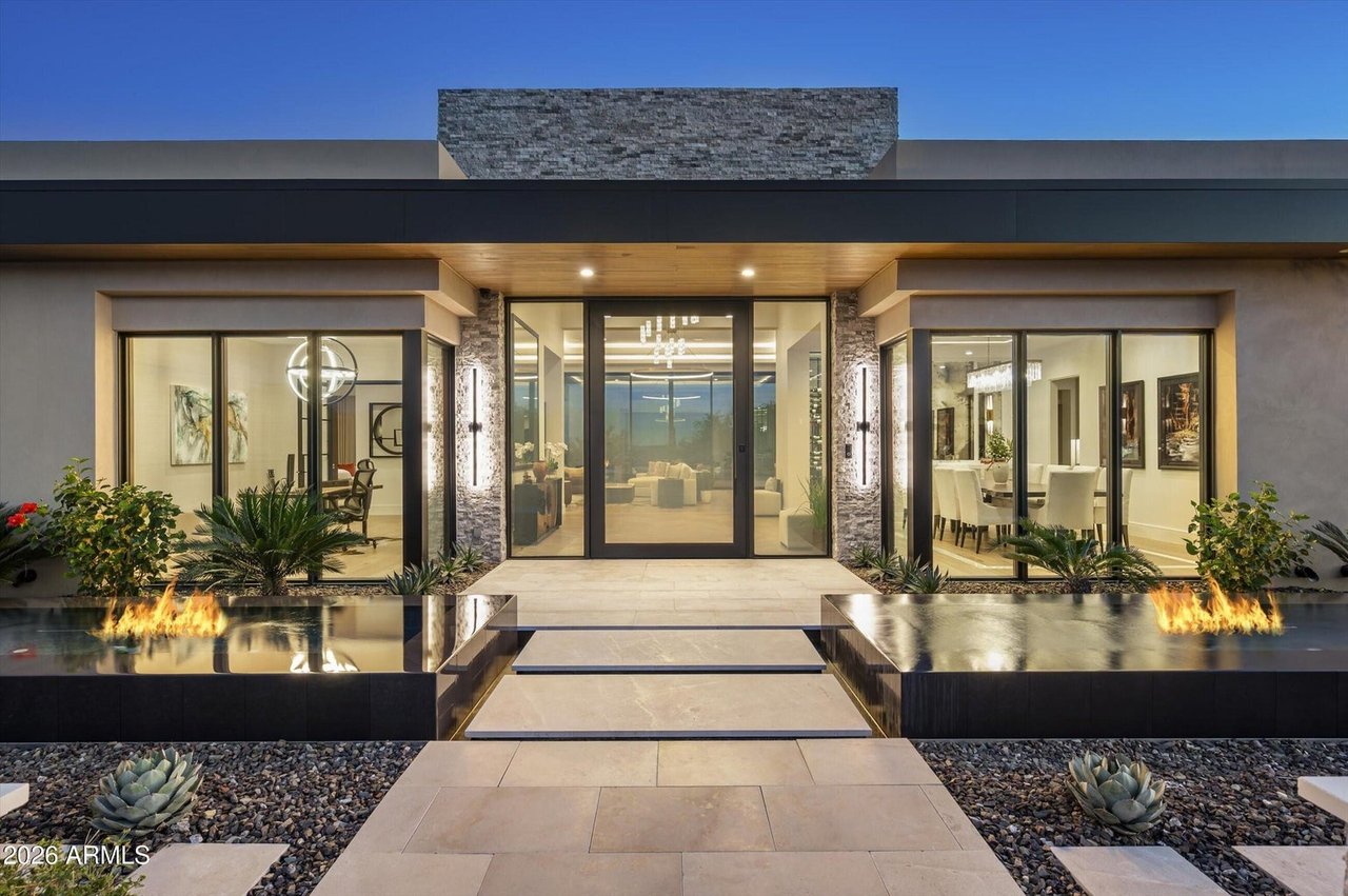 9245 E RIMROCK Drive