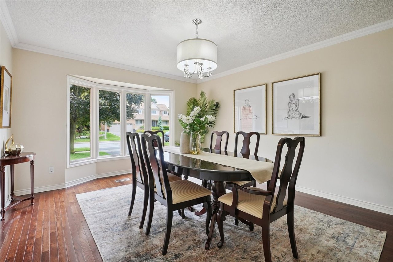 Executive Living in the Heart of Tyandaga