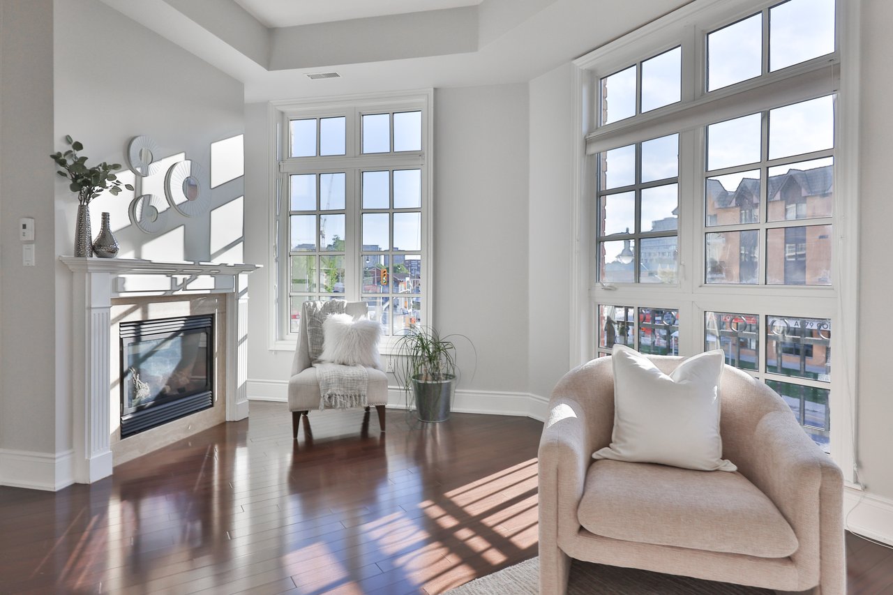 8-120 Bronte Road, Oakville 