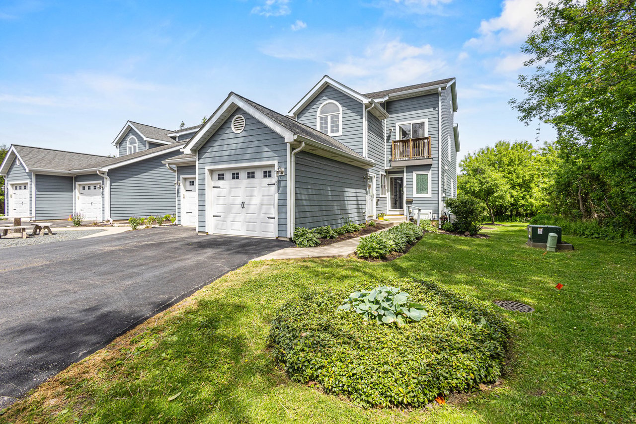 355 Havenwood Dr. Unit 8 Lake Geneva