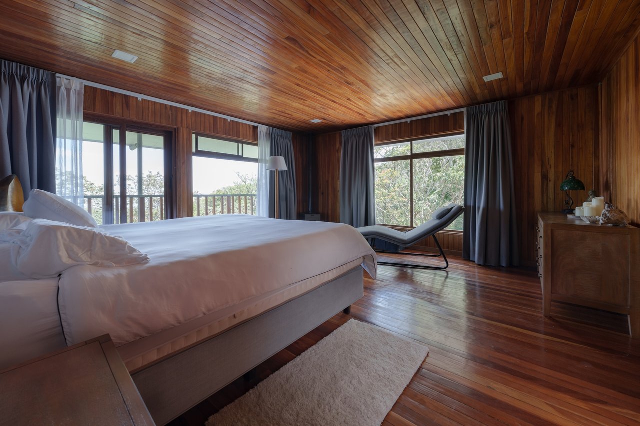 Eco Luxury Estate in Monteverde with Panoramic Gulf Views & Flat Land