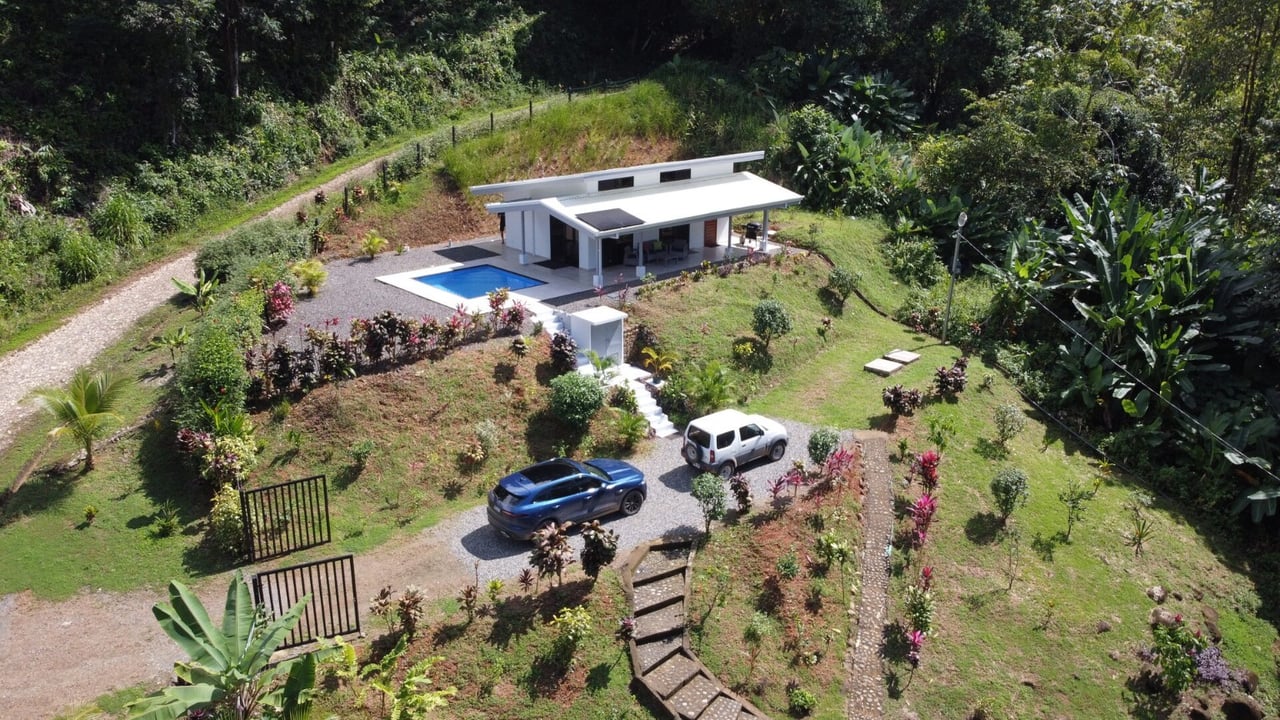 Modern 2 Bedroom Home with Pool in Ojochal's Phase 8