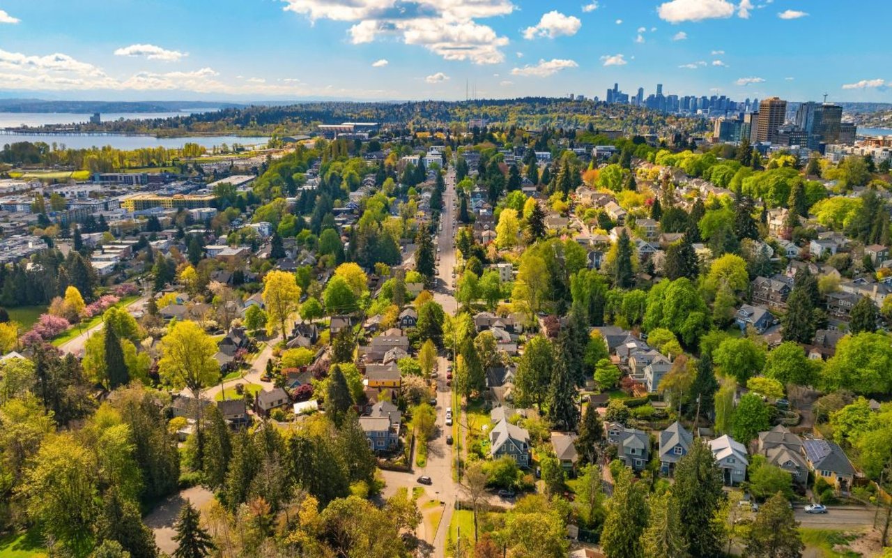 Amber’s Guide to Living in the Ravenna Neighborhood