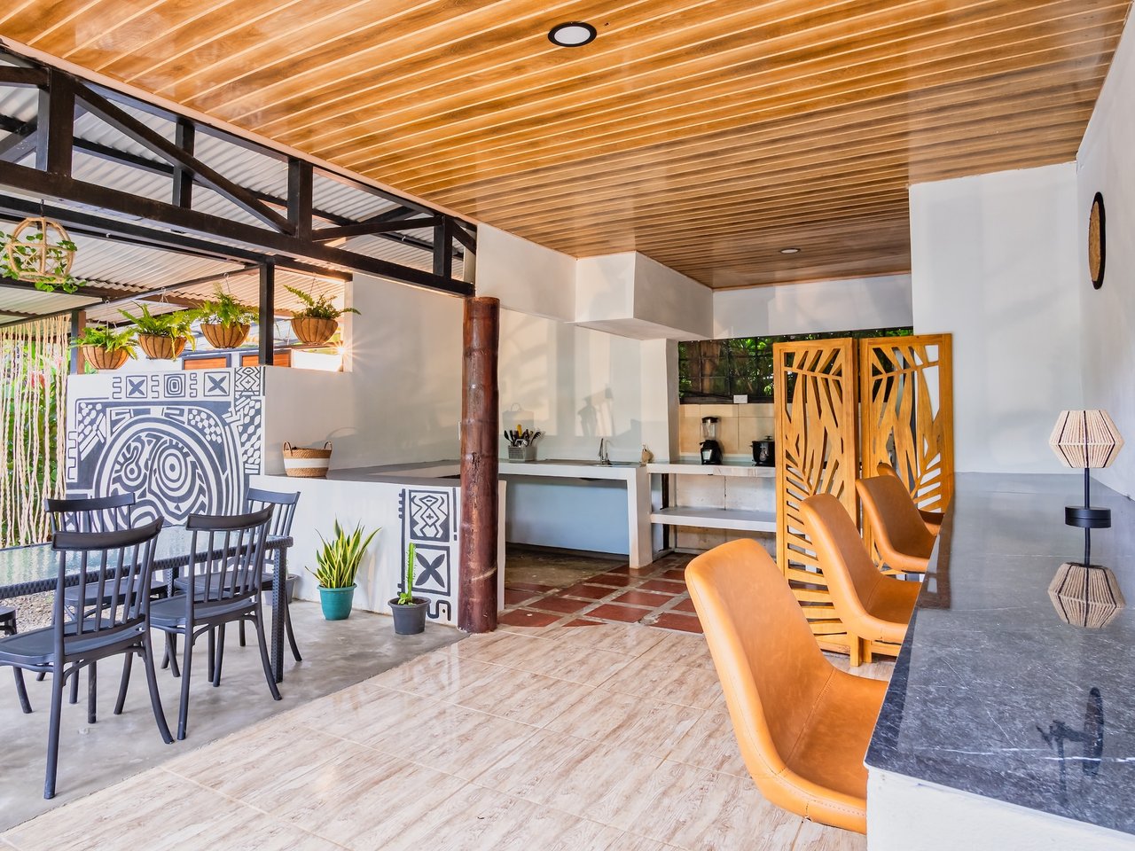 Turnkey Jungle Hostel with 16 Beds, Pool & Strong Revenue Potential Near Marino Ballena National Park