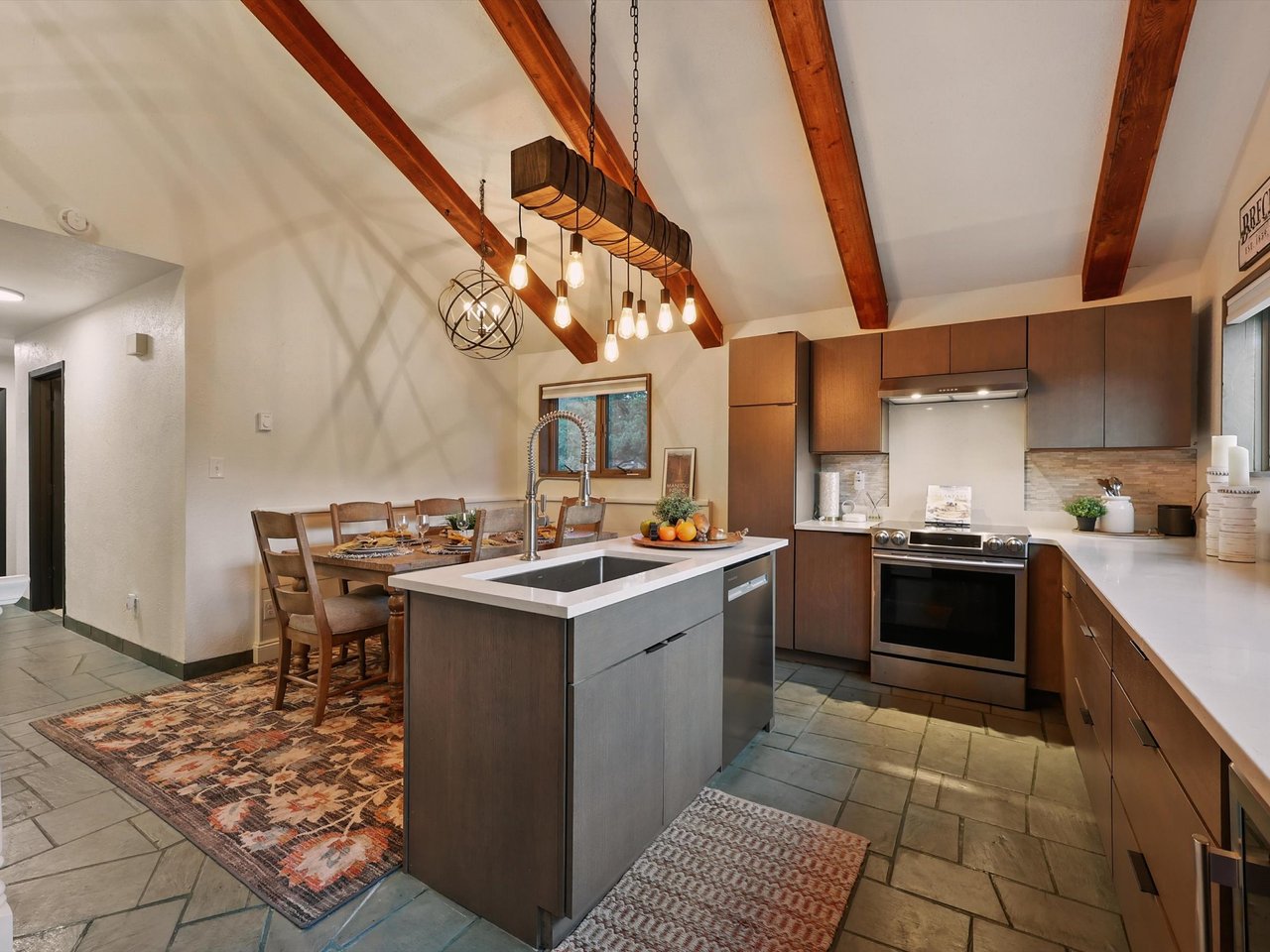 115 Panorama Place
