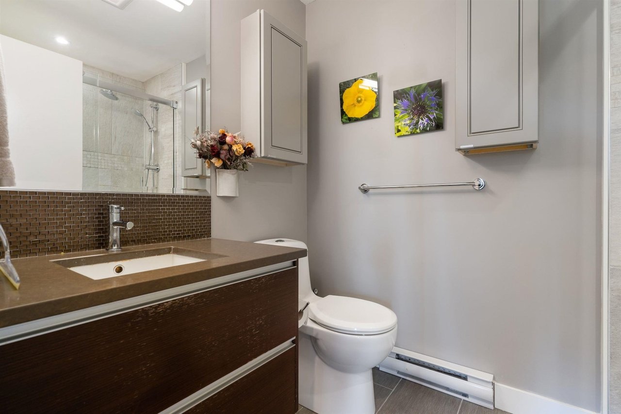 2481 Waterloo St, #301