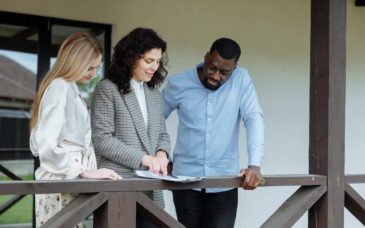 Planning To Sell Your Home This Year? Here's Why You Should Work With A Real Estate Agent