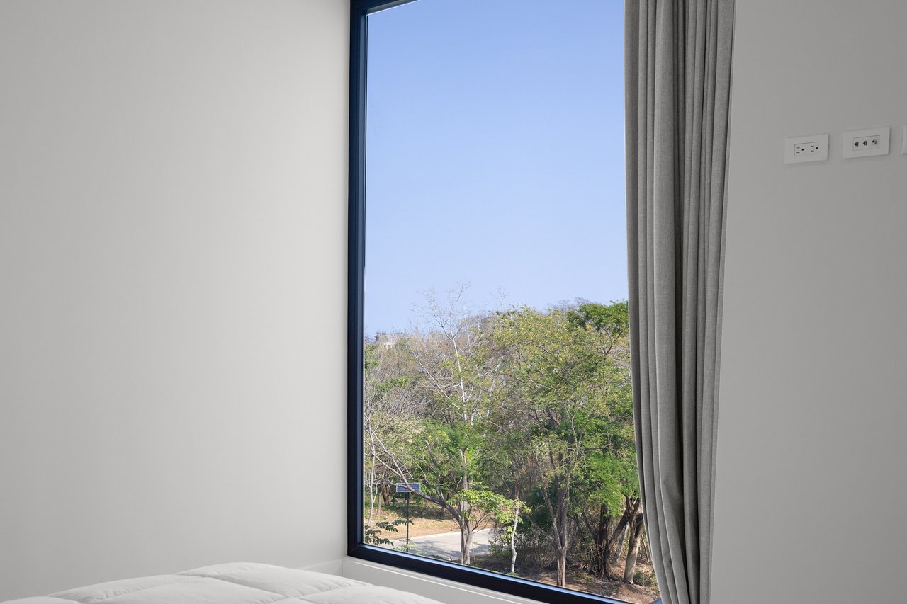 Solaris Acacia Unit 1A