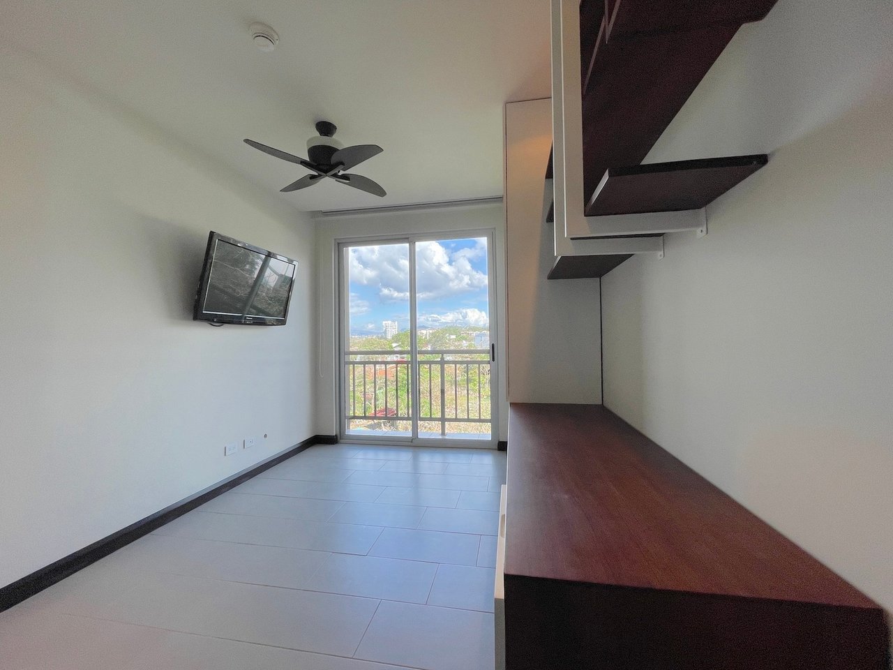 Contemporary High Ceiling Condo, Escazu, San Jose