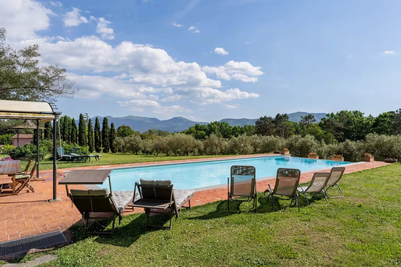 Charming Villa in Lucca