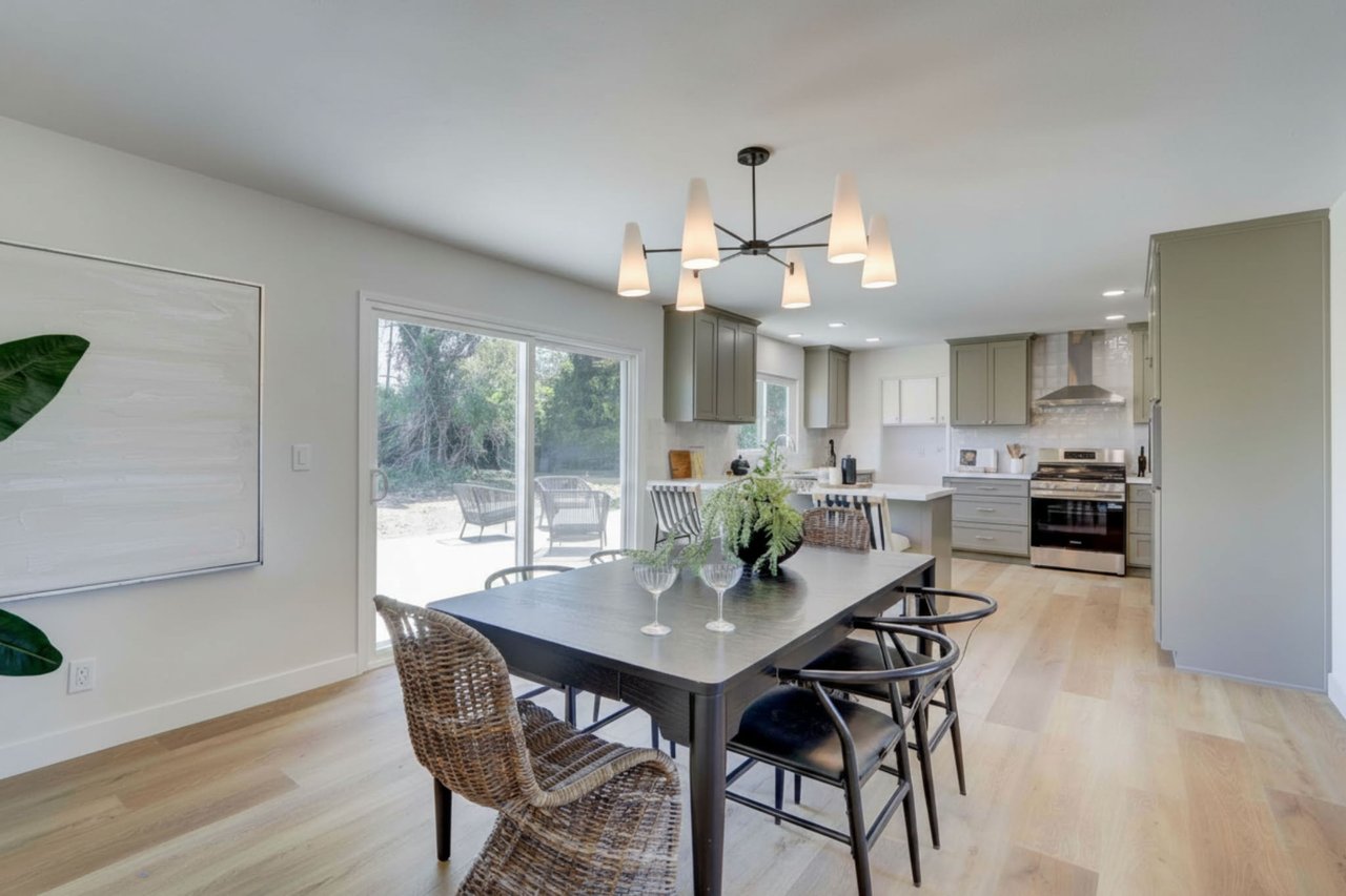 476 Jeanne Ct