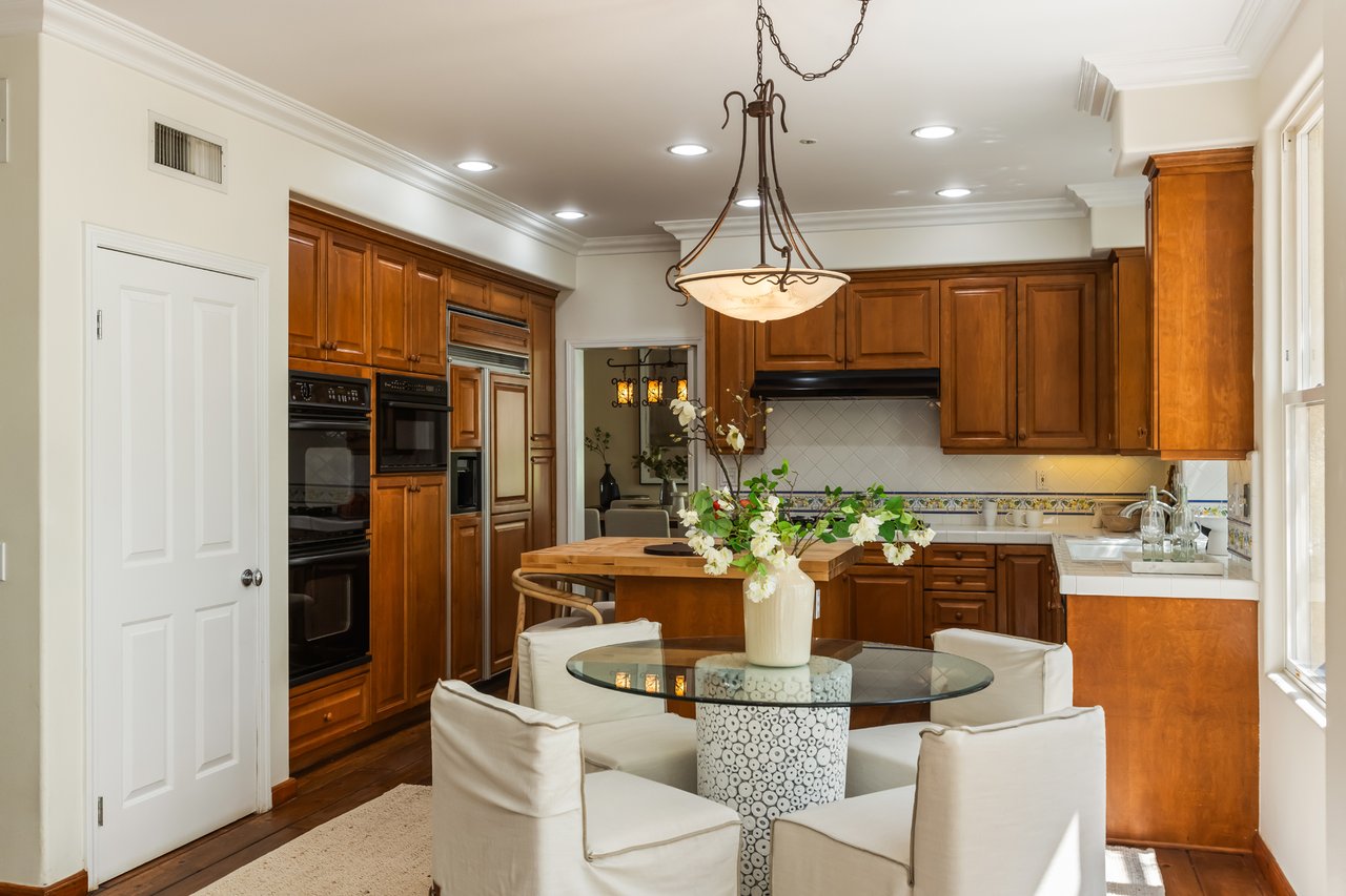 5985 Vista De La Luz