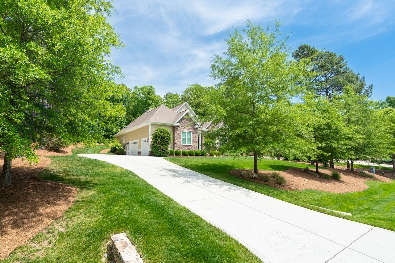216 Colonial Ridge Drive