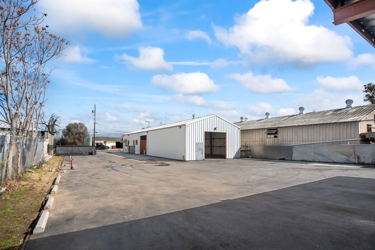 Rare 3,000 SF Industrial Building For Sale