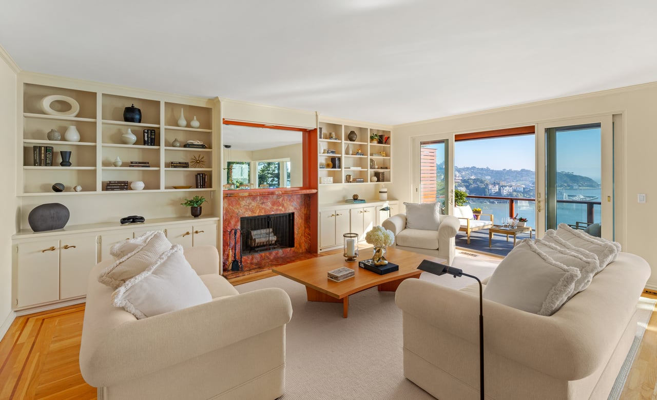 Picturesque Bay Views on Belvedere Island