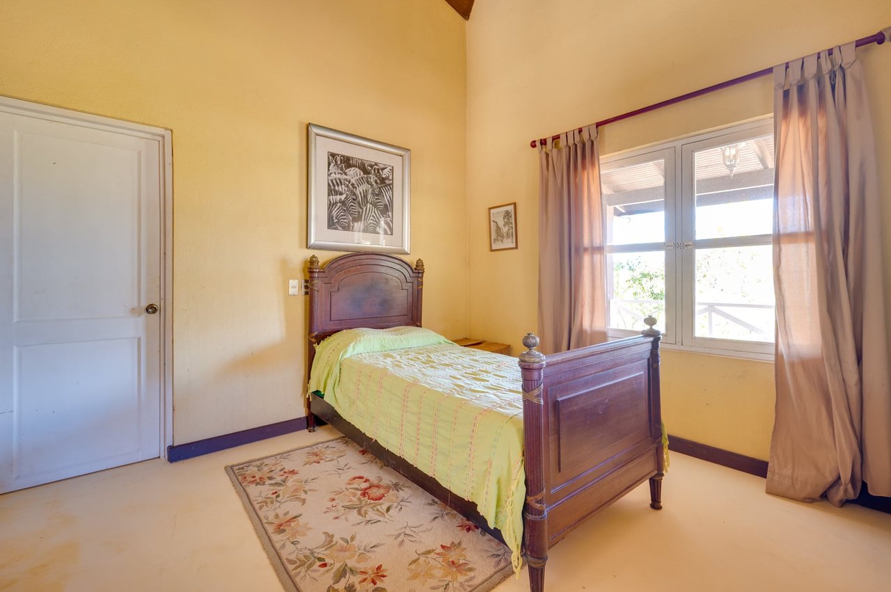 243 Hectares - Large Acreage - Costa Rica Investment Land. 