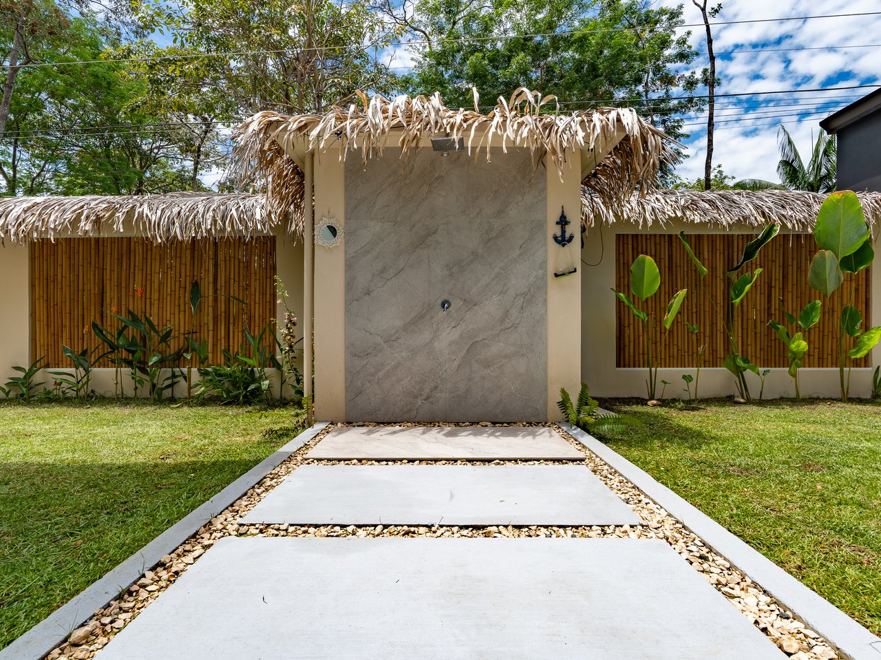 Refined Tropical Home in Uvita, Costa Rica | Walk to Beach & Parque Nacional Marino Ballena