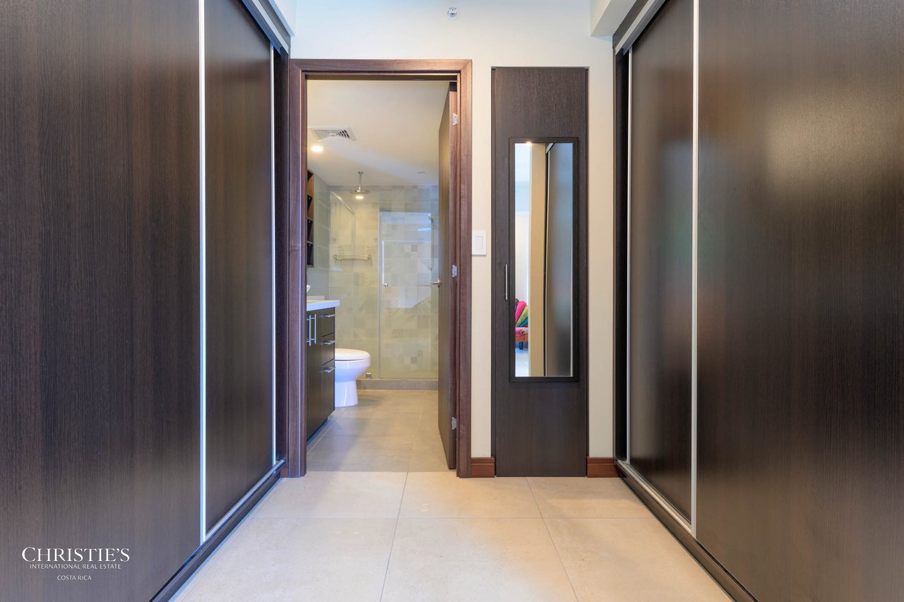 Modern 2-Bedroom Condo with Mountain Views in Barrio Escalante