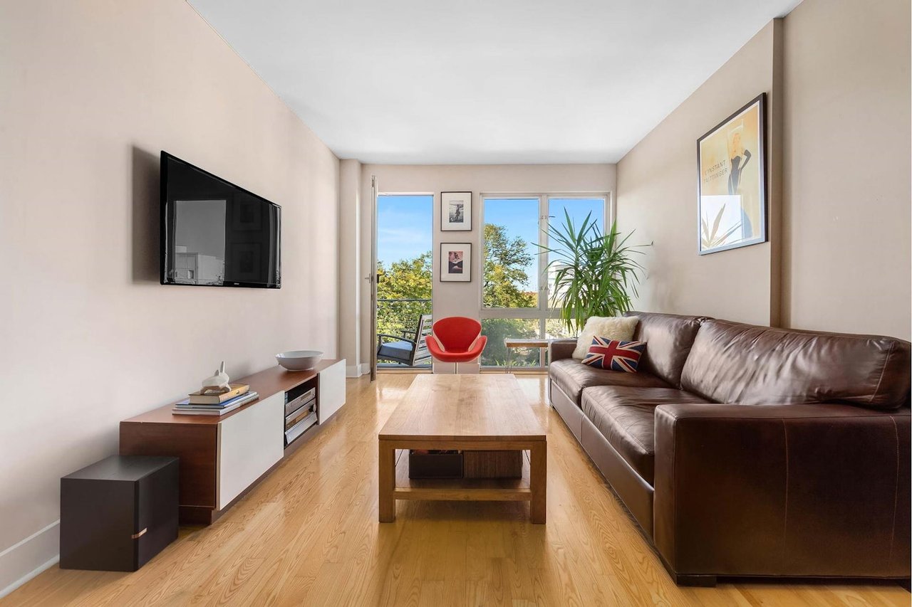 415 Leonard St, #5D