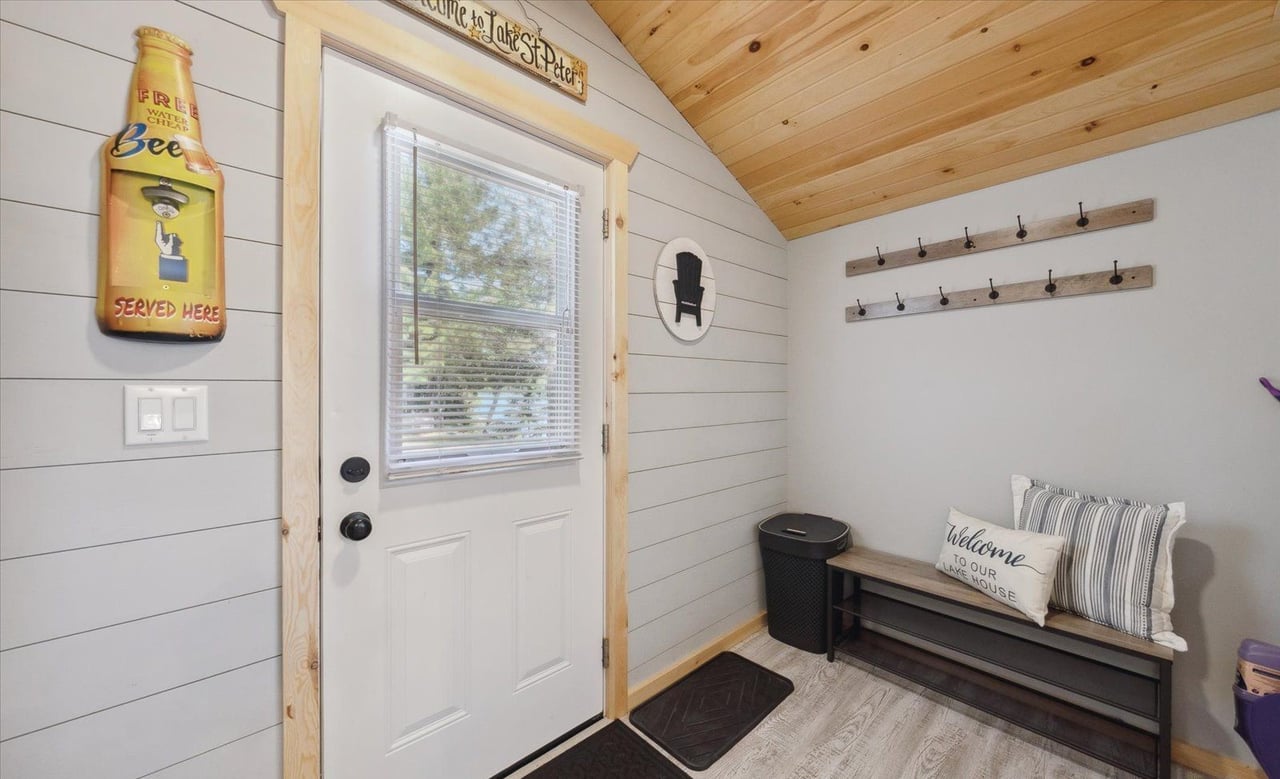 214B Centre Road