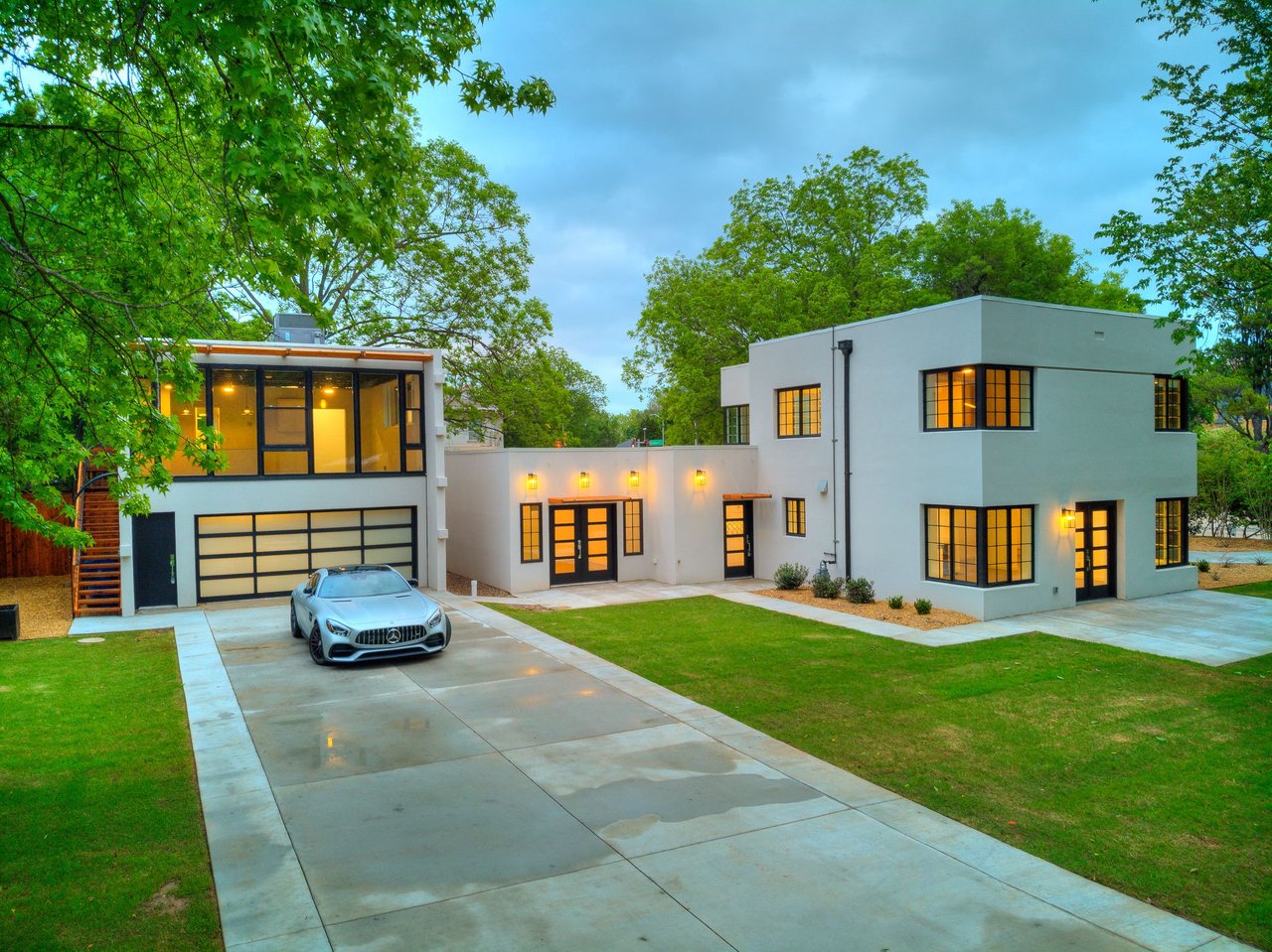 Wyatt Poindexter | Oklahoma Luxury Realtor Showcasing the Most Beautiful Luxury Homes Ever Built in Oklahoma - Wyatt Poindexter - The Agency 