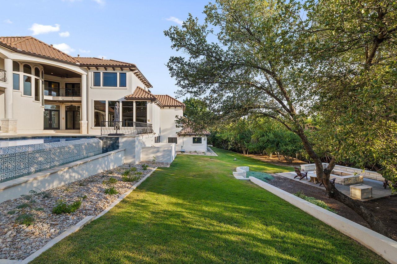 211 Bella Cima DR