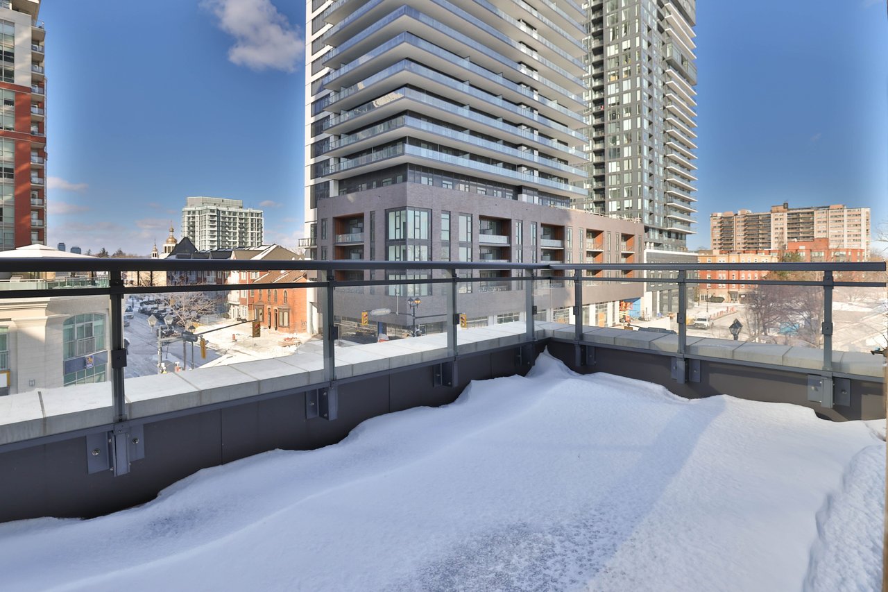 304-2060 Lakeshore Road, Burlington