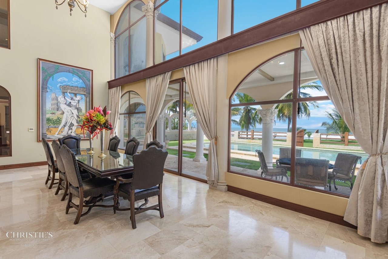 Hermosa Villa Beachfront Estate