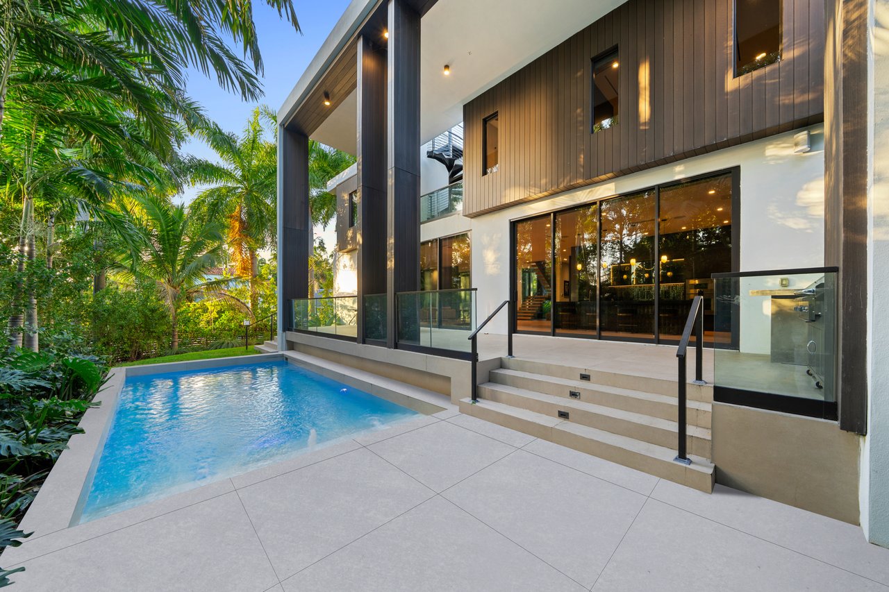 254 Palm Ave