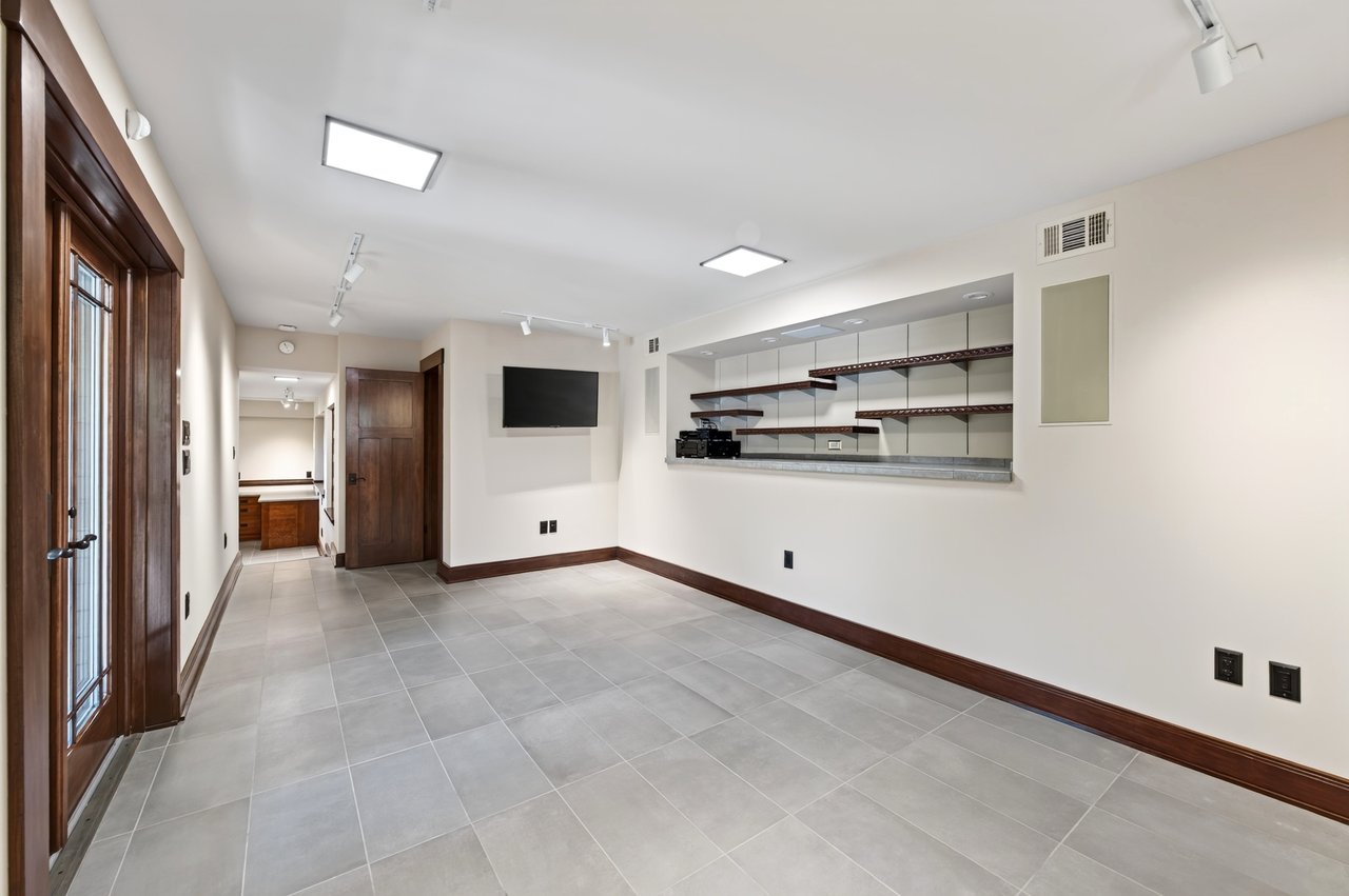 An Architectural Masterpiece in the Old Quarry Enclave
