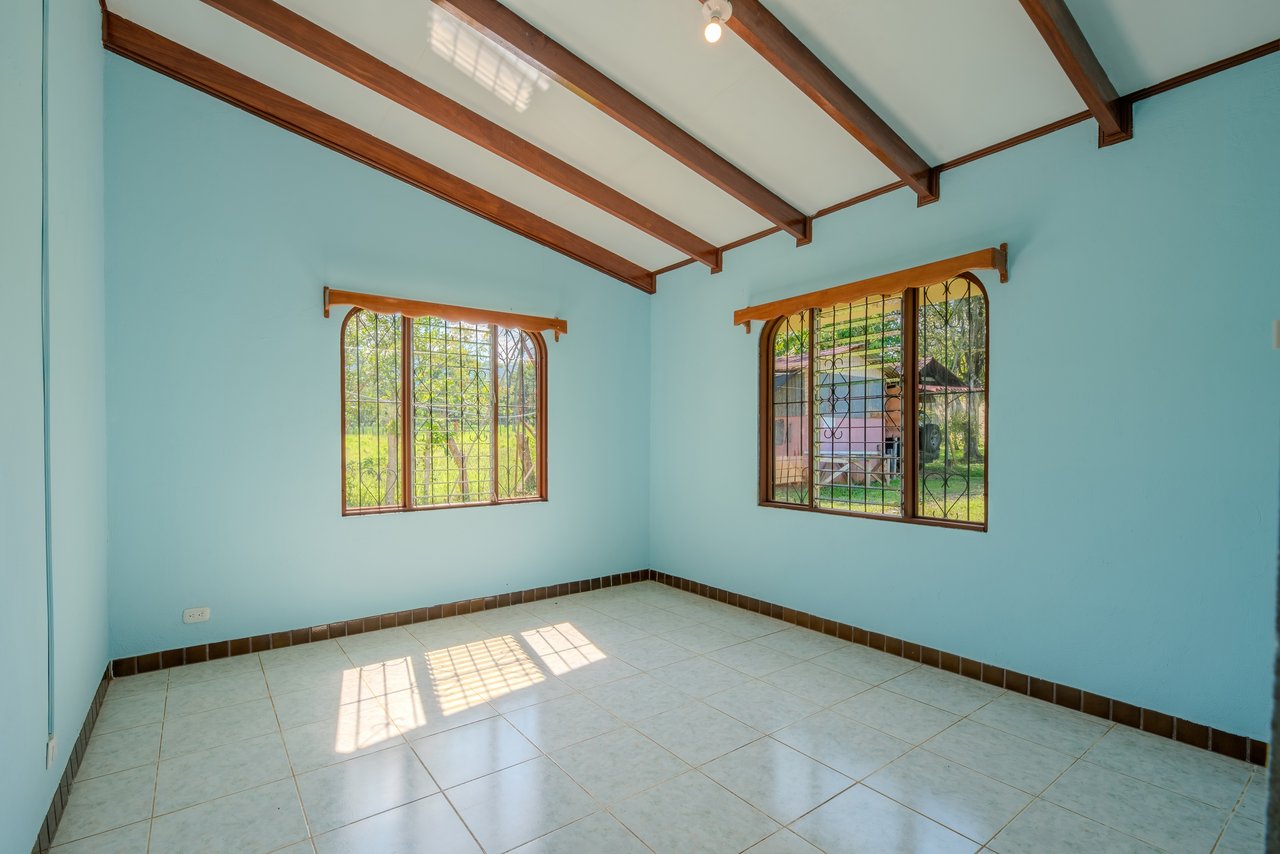Vista Serena, beautiful House surrounded by nature in Villa Nueva de Quepos