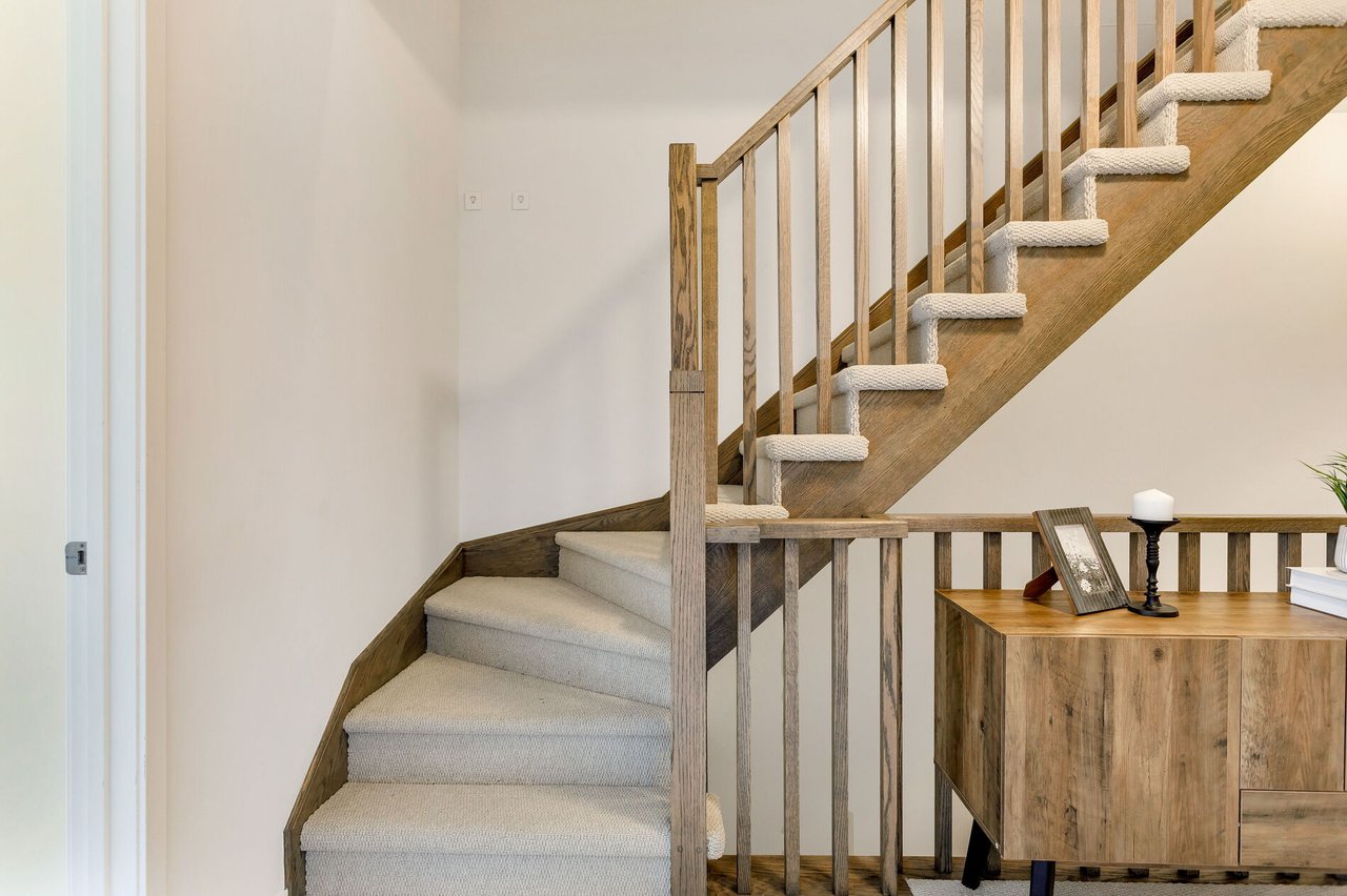 Steps From The Lake!