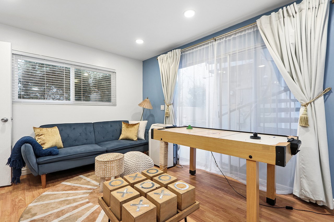 323 28th Street