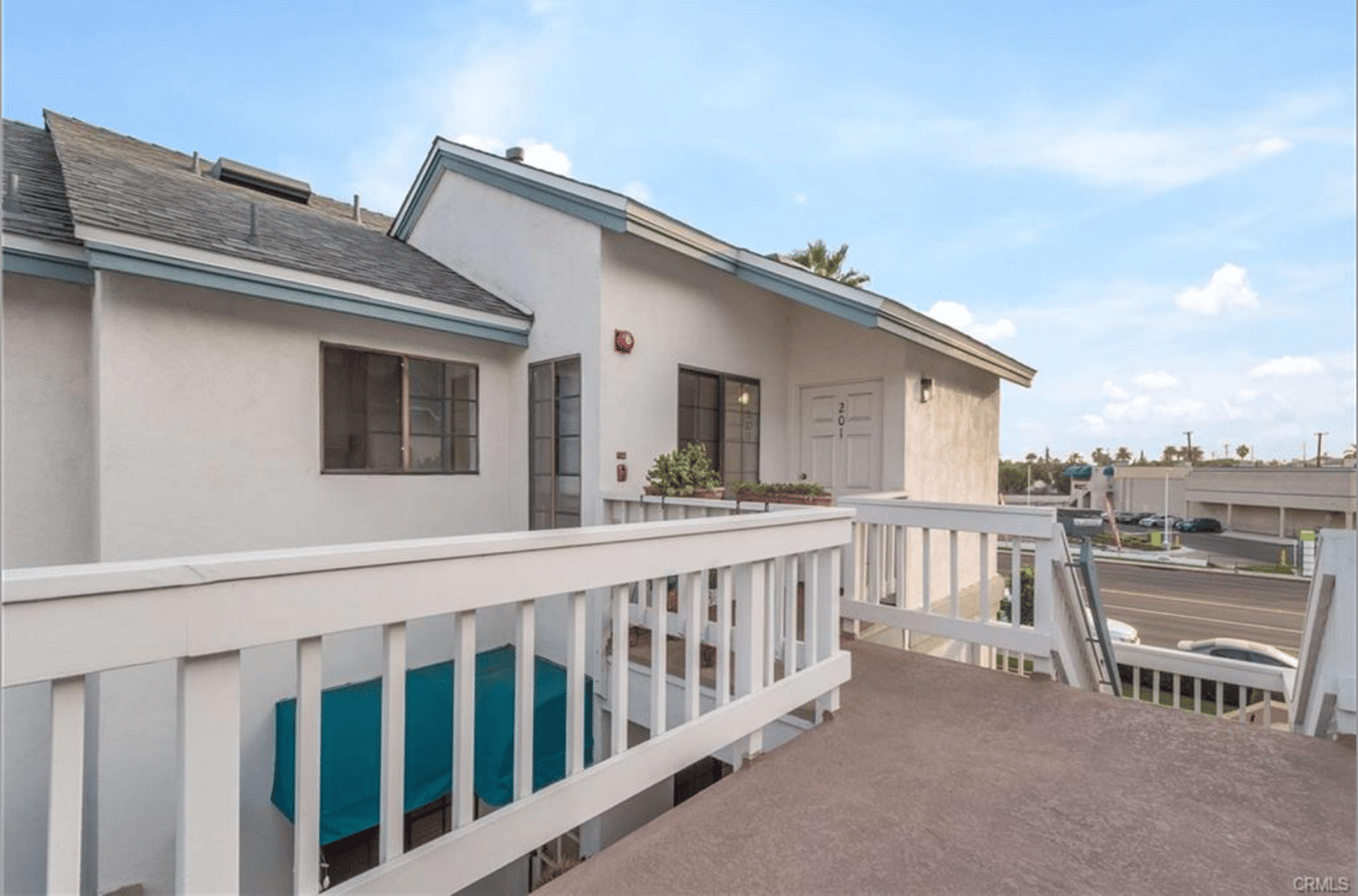 4751 E Pacific Coast Hwy Unit#201