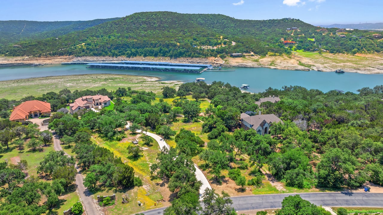 Premium 9.67-acre homesite in gated Northlake Hills - Lago Vista